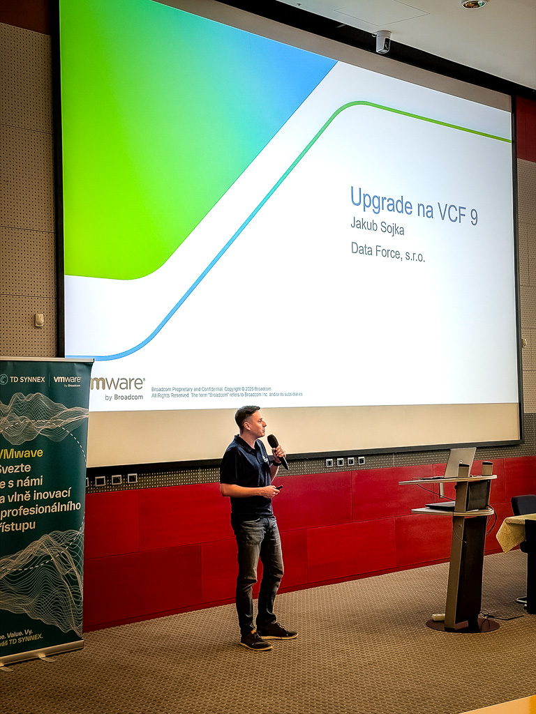 vmug-20251120-033.jpg